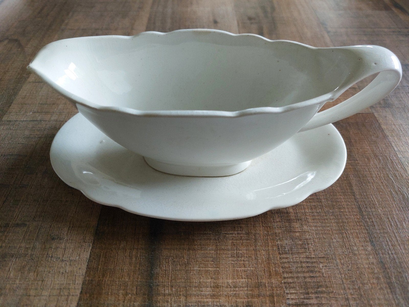 Antieke Sauskom met Schotel - Wit Porselein, Antiek en Kunst, Antiek | Servies los, Ophalen