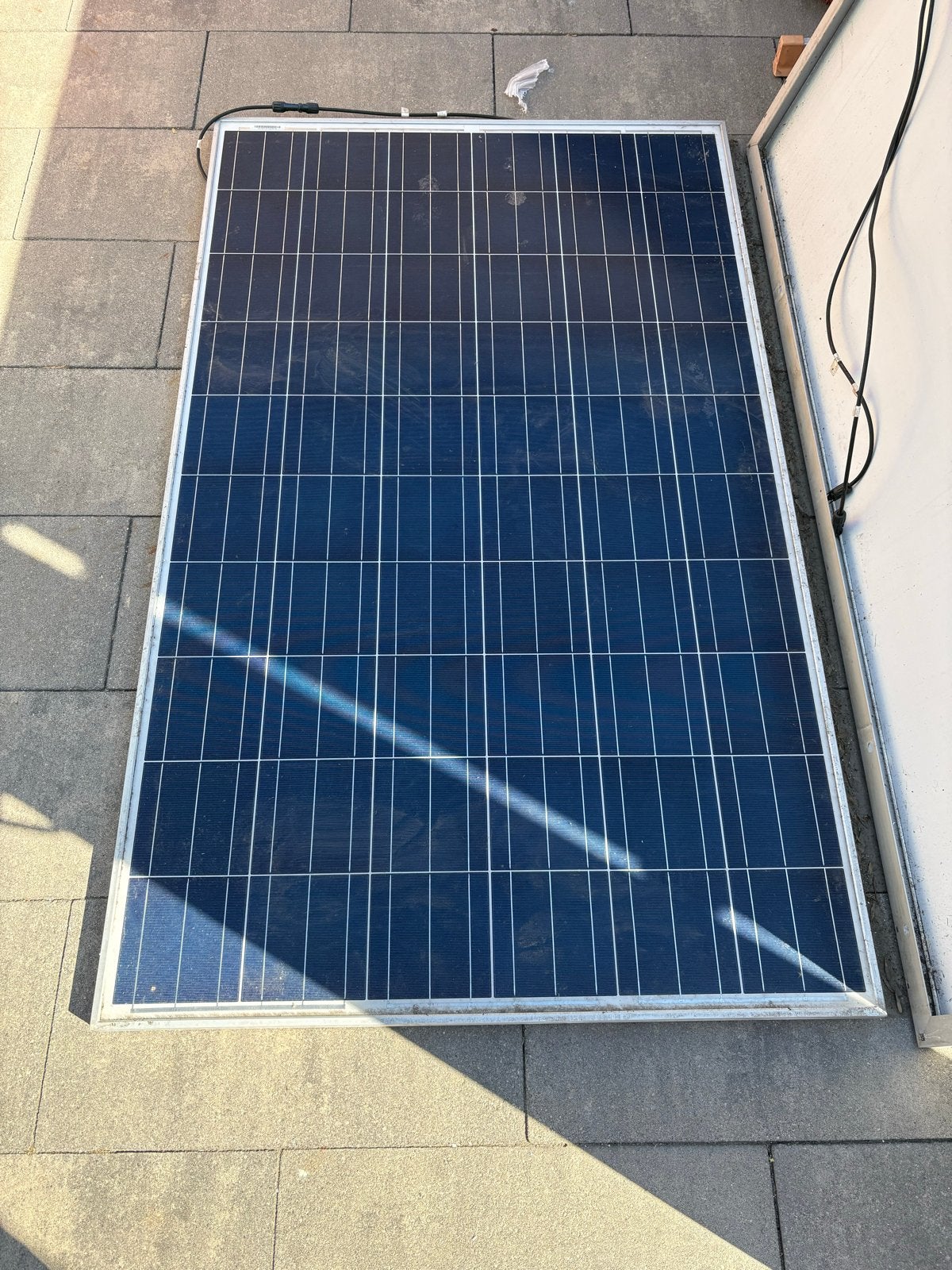 16 zonnepanelen met 9 micro-omvormers, Doe-het-zelf en Verbouw, Zonnepanelen en Toebehoren, Gebruikt, 200 wattpiek of meer, Ophalen of Verzenden