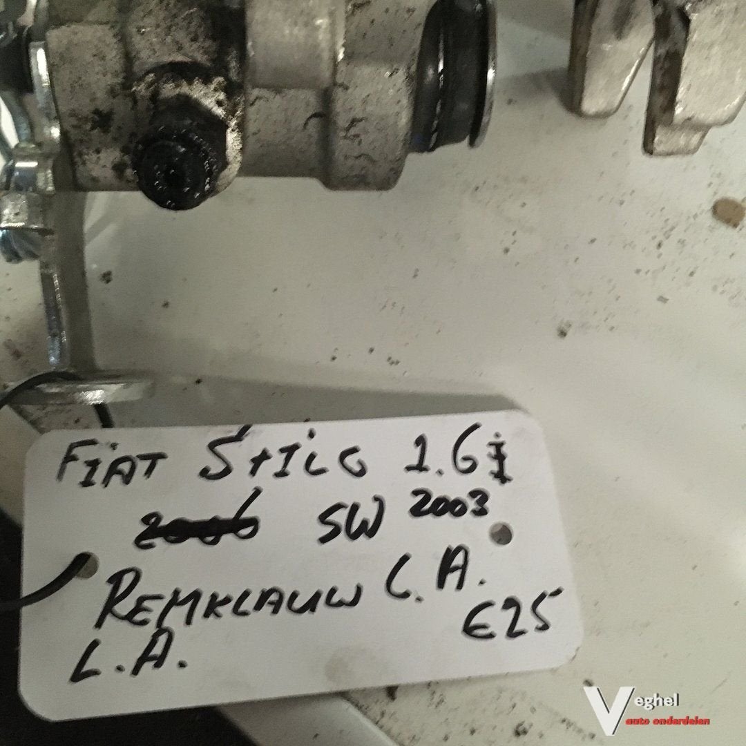 Fiat Stilo 1.6 sw 2003 Remklauw Linksachter, Gebruikt, -, -, Ophalen of Verzenden