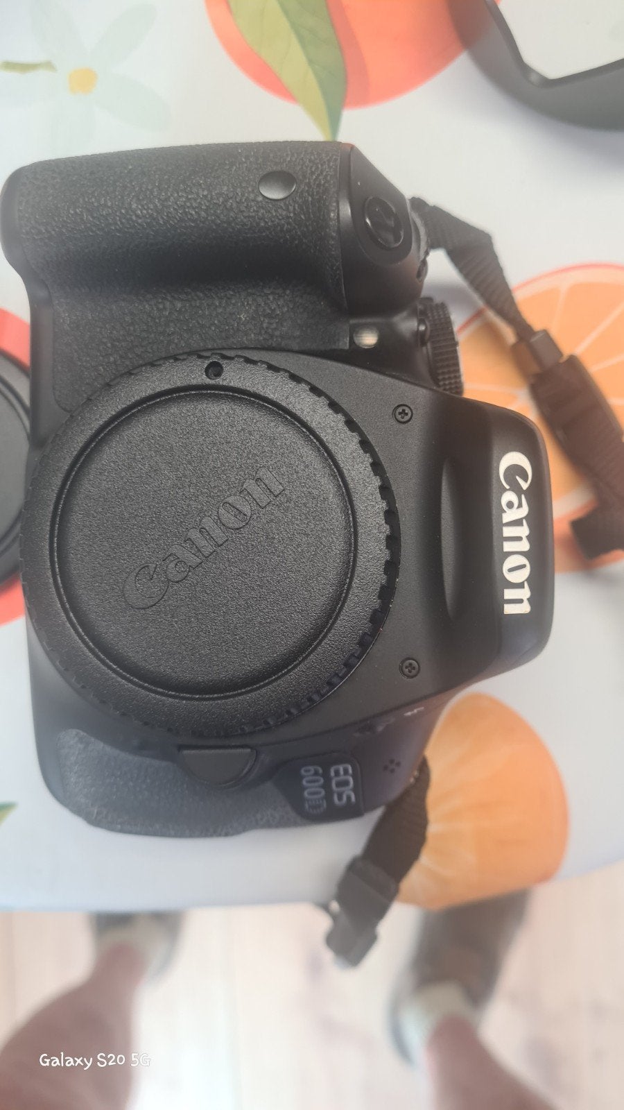 Canon EOS 600D met EF-S 18-135mm lens en accessoires, Gebruikt, Canon, Beschermhoes/tas, Ophalen of Verzenden