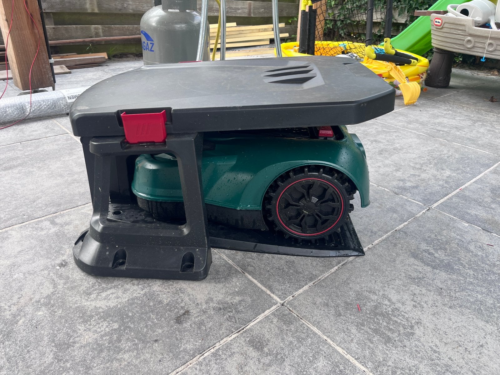 PARKSIDE Robotmaaier incl. garage, Ophalen of Verzenden, Zo goed als nieuw, Meer dan 25 cm, Met regensensor
