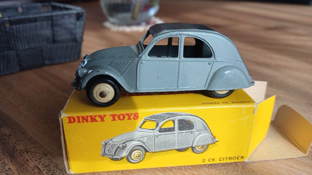 dinky toys citroen 2CV met box, no.24T(2), Ophalen of Verzenden