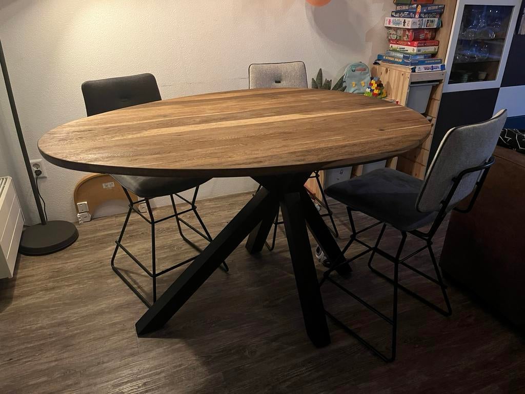 Industriele Eettafel ei-vormig hoog met barkrukken Xooon, Ophalen, Gebruikt, Eikenhout, Vijf personen of meer