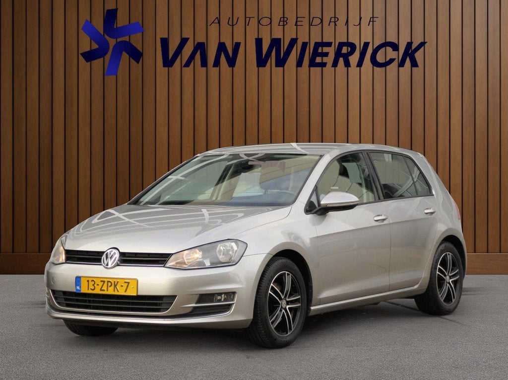 Volkswagen Golf 1.4 TSI Highline Automaat | Carplay | Camera, Auto's, Euro 5, Gebruikt, Zwart, 4 cilinders