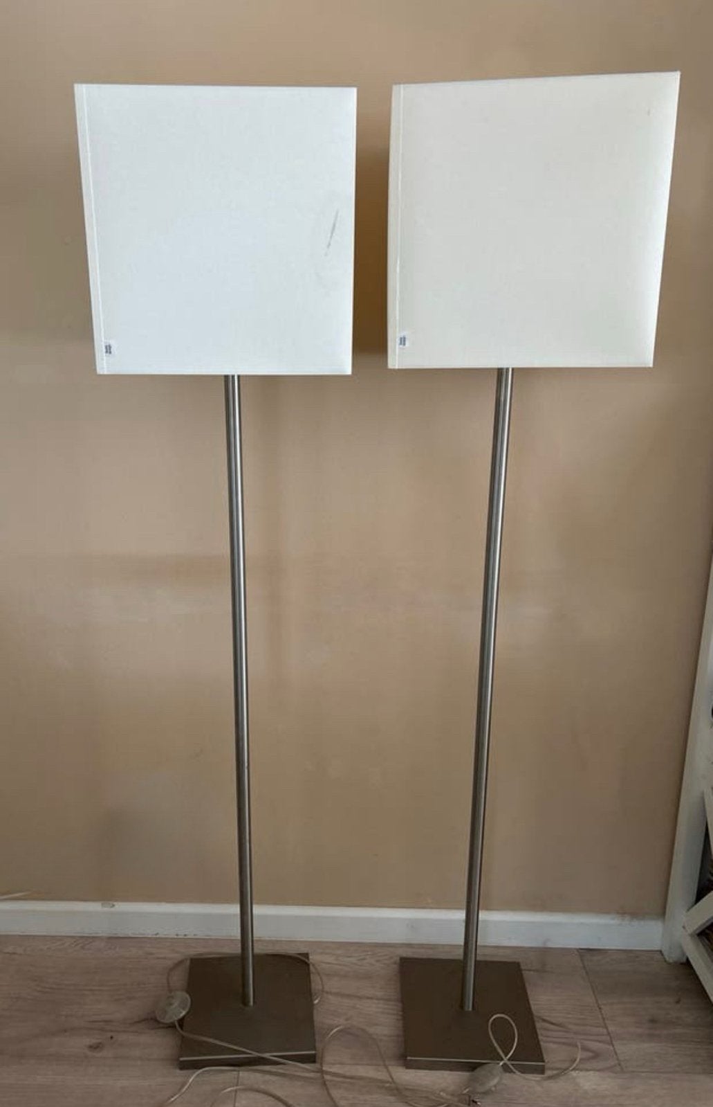 Set van 2 Vloerlampen Bony Design - Modern en Stijlvol, Ophalen, Gebruikt, E27 (groot), Metaal