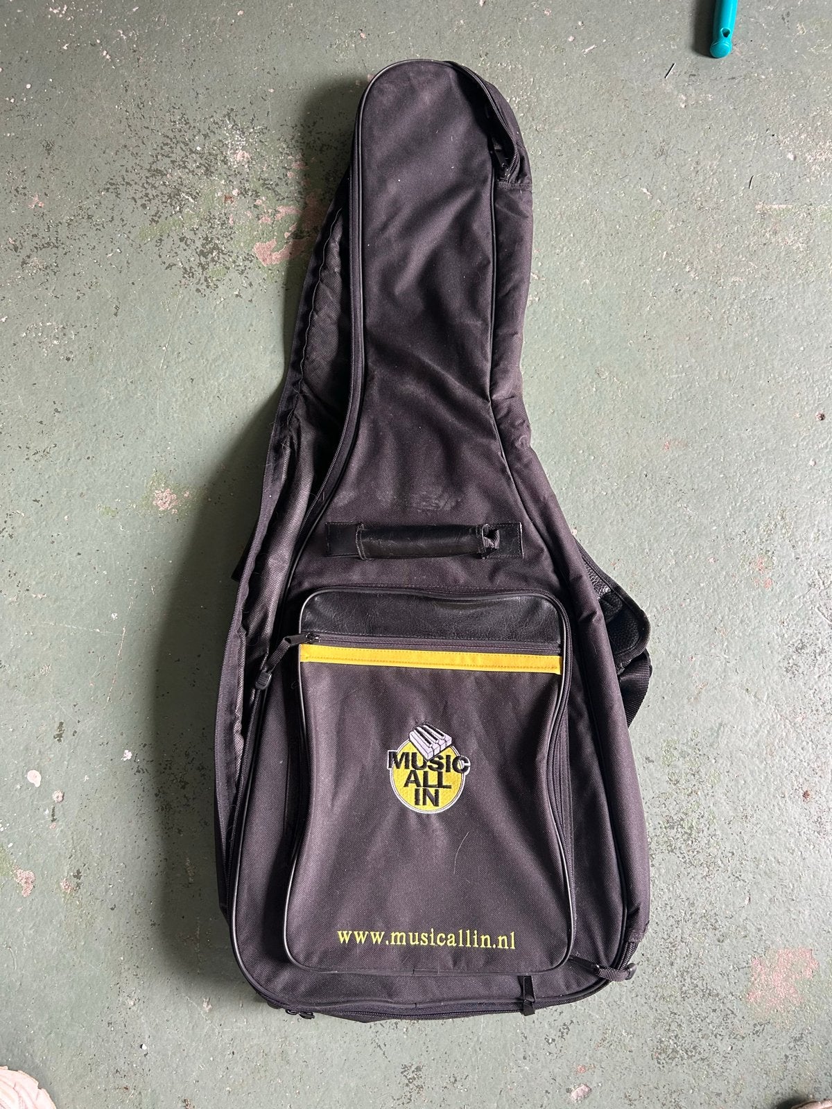 Gitaartas / Gigbag voor akoestische gitaar - Music All In, Muziek en Instrumenten, Behuizingen en Koffers, Ophalen of Verzenden