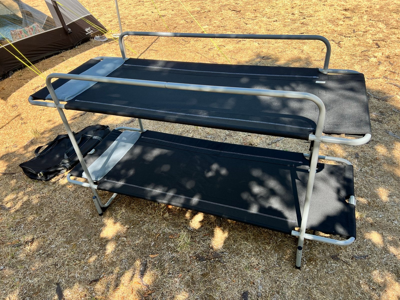 Kampa stapelbed voor kamperen of logeerpartijtjes, Ophalen, Zo goed als nieuw