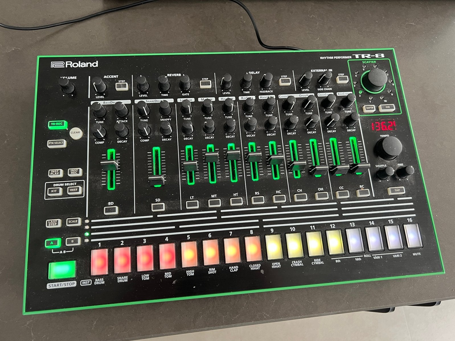 Roland TR-8 Drummachine, Muziek en Instrumenten, Roland, Zo goed als nieuw, Met midi-aansluiting, Overige aantallen