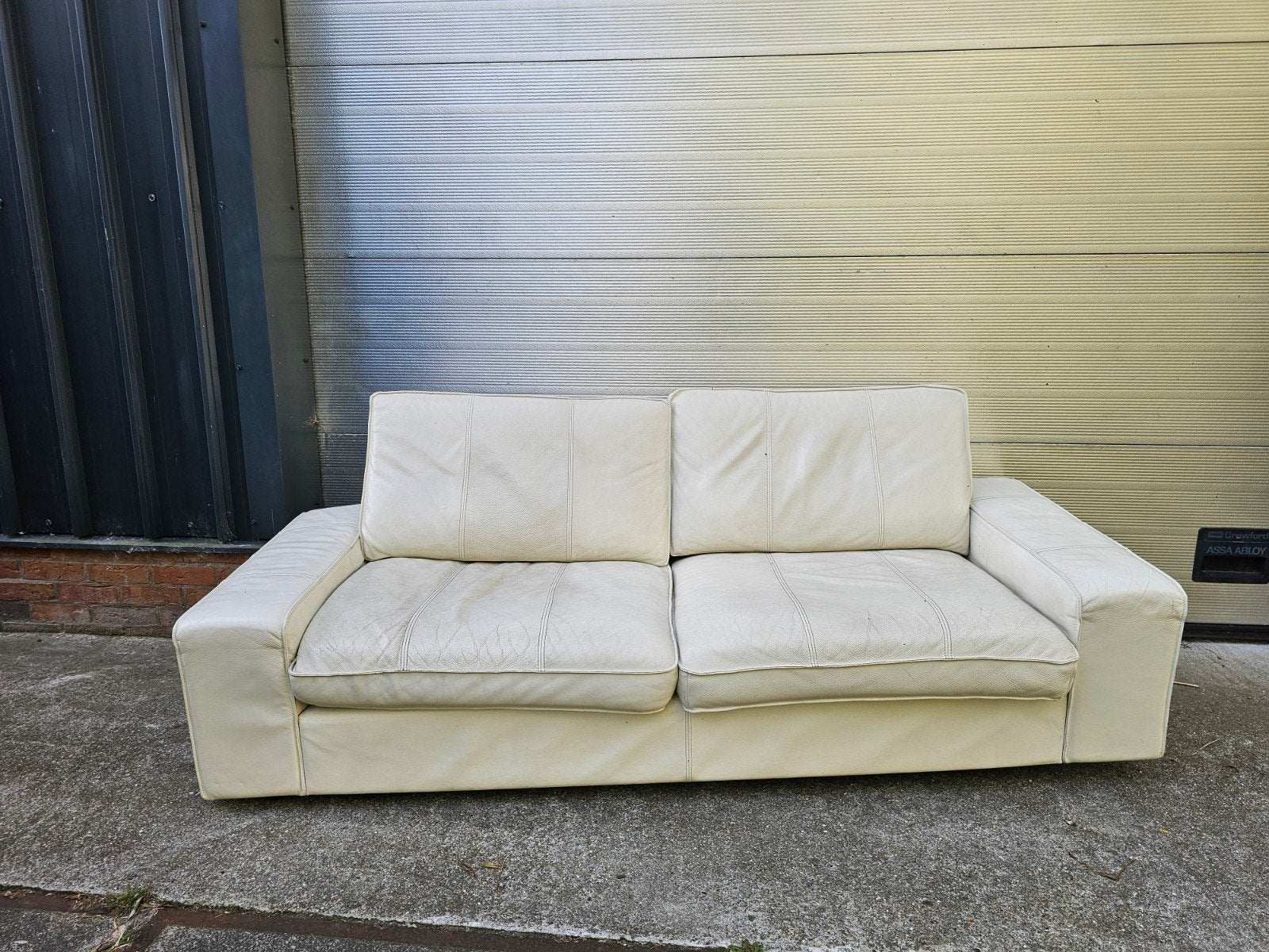 Gratis af te halen: 3-zits bank, 230cm breed, Gebruikt, Geen idee, Driepersoons, Ophalen of Verzenden