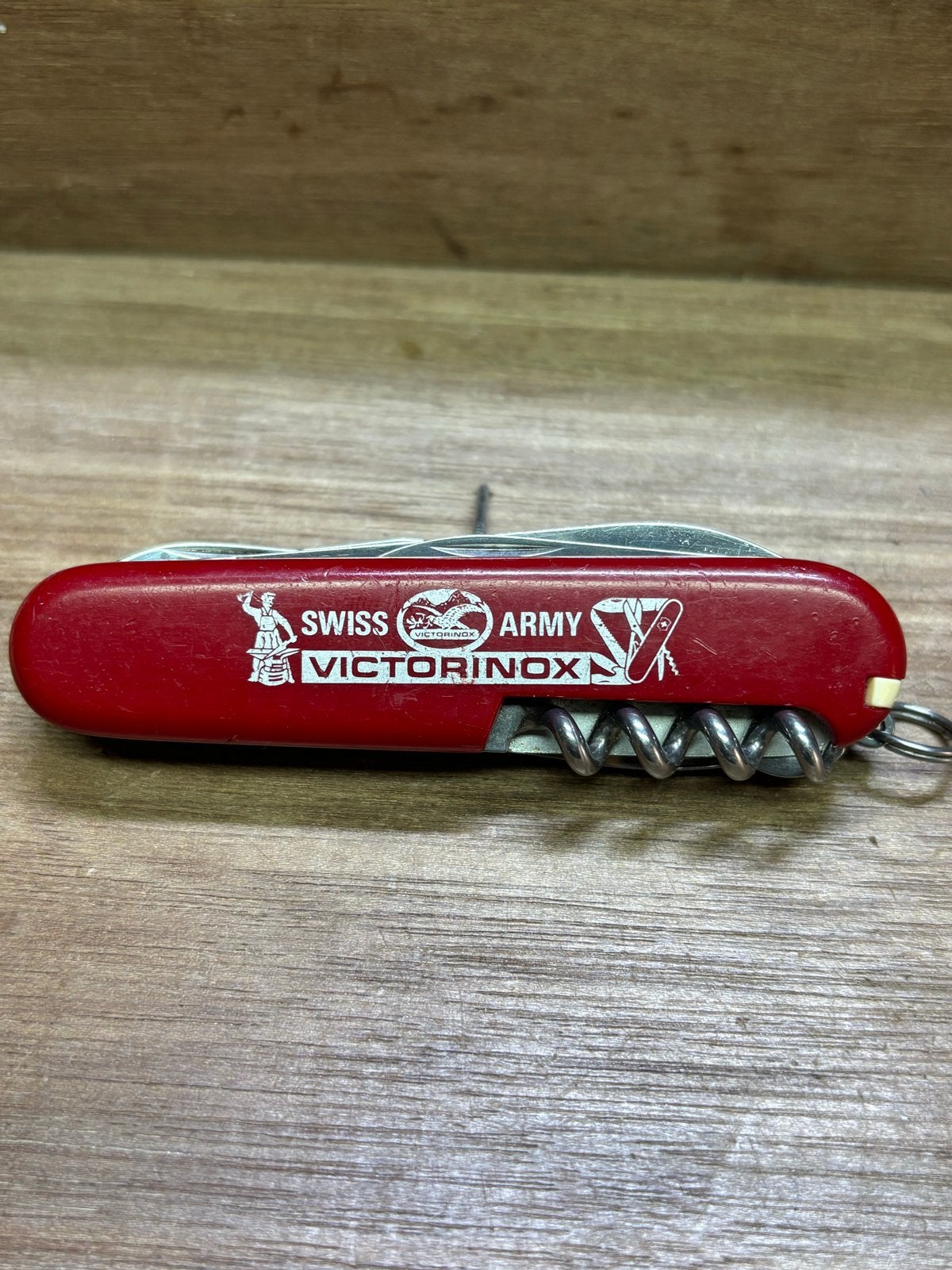 Victorinox Swiss Army Zakmes - Rood, Gebruikt, Ophalen of Verzenden, Gebruikt