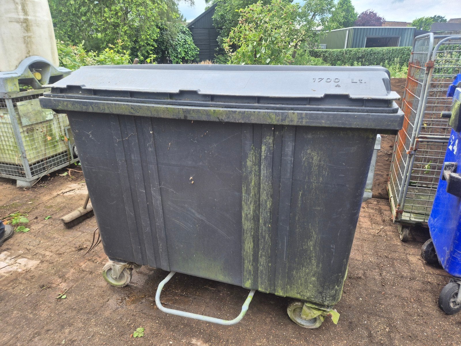 Grote 1700 liter afvalcontainer op wielen, Kunststof, Gebruikt, Met pedaal, .