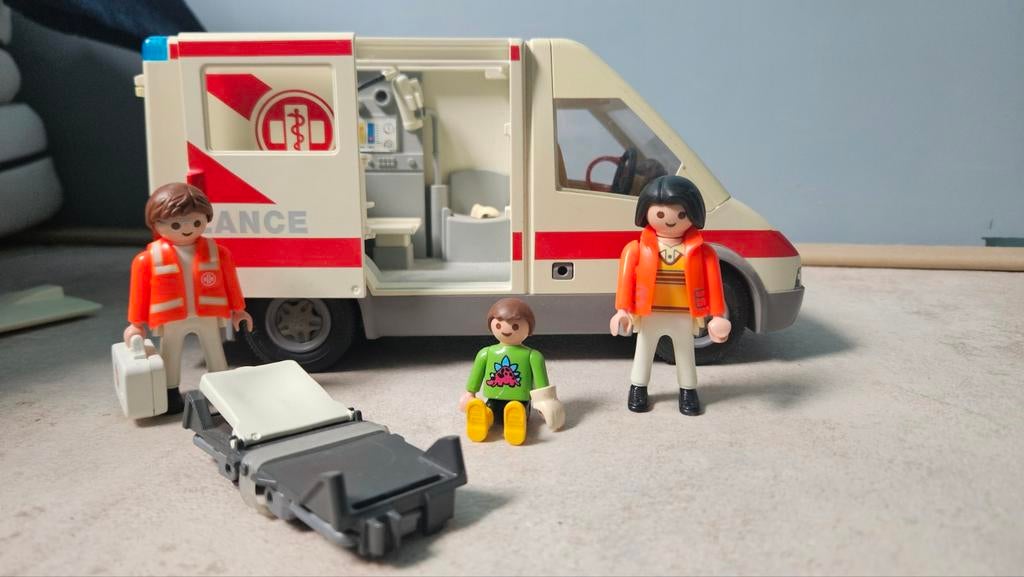 Playmobil Ambulance met figuren en brancard, Ophalen of Verzenden, Gebruikt, Jongen of Meisje