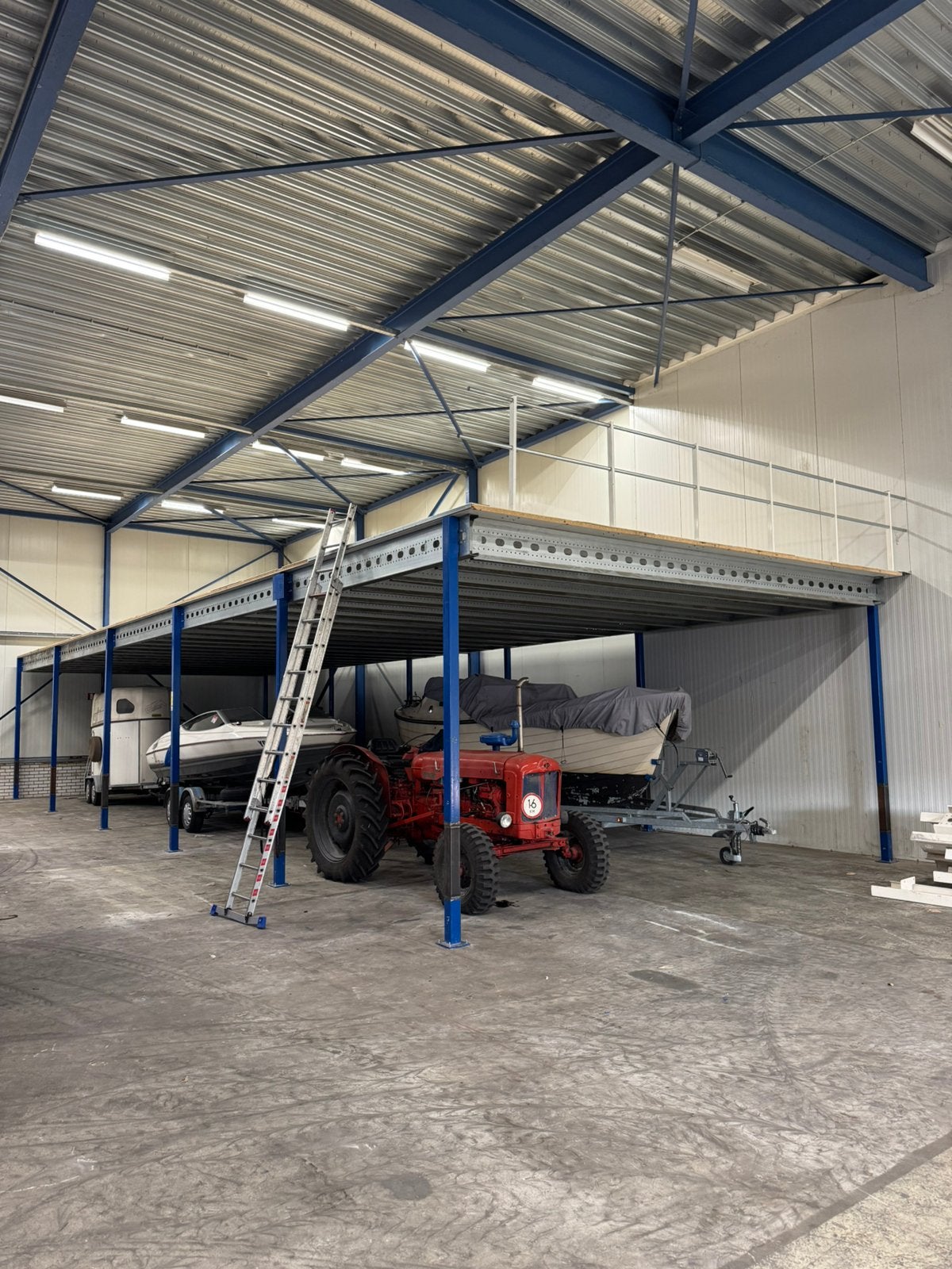 Zware entresolvloer verdiepingsvloer 750kg/m2 19.5 x7m, Ophalen