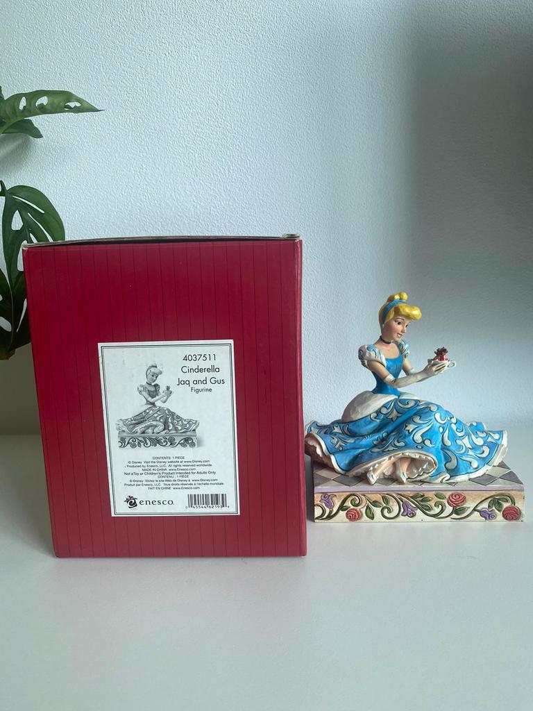 Disney Traditions Assepoester, Verzamelen, Disney, Ophalen of Verzenden, Assepoester of Belle, Zo goed als nieuw, Beeldje of Figuurtje