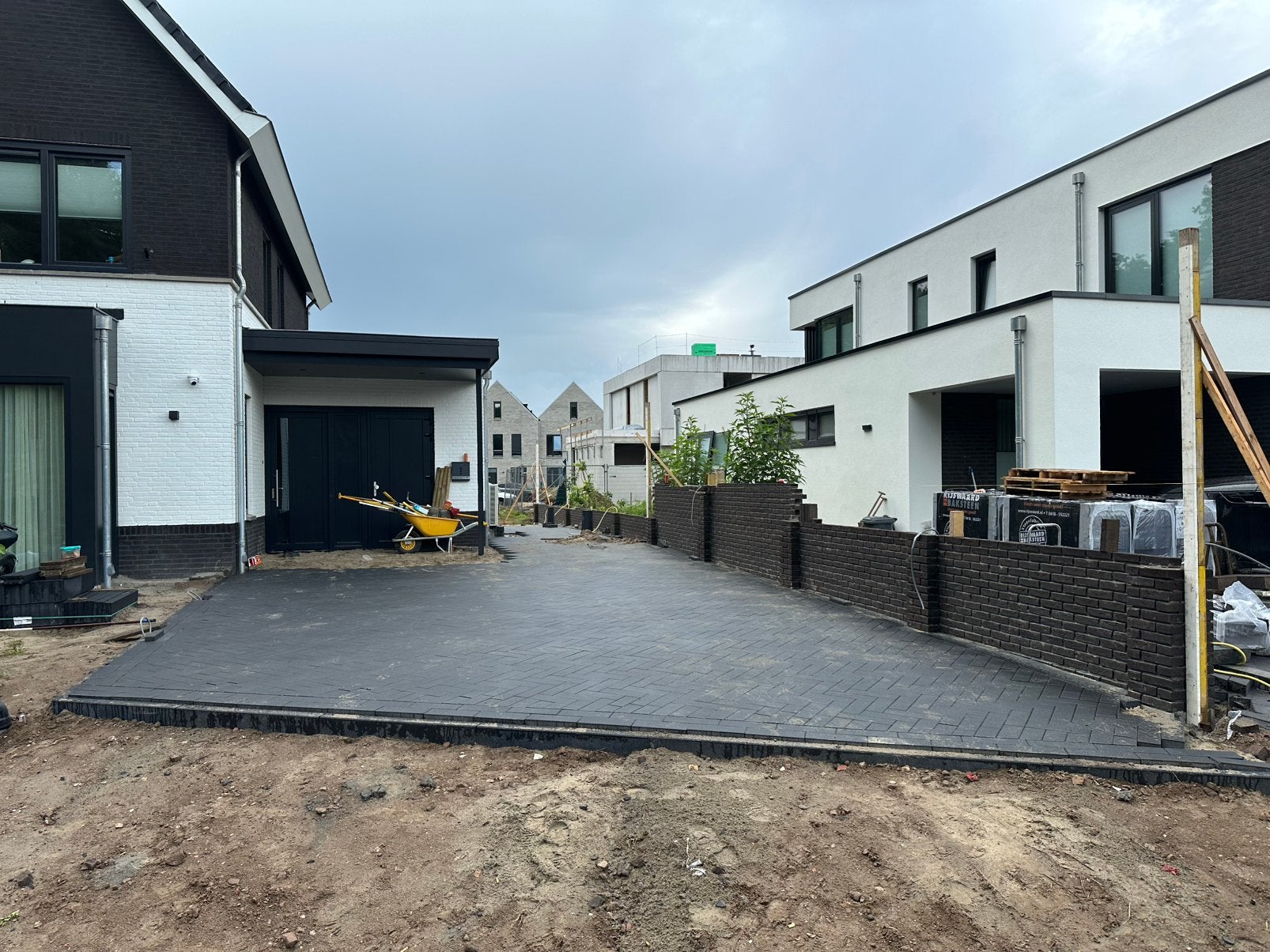 Stratenmaker / hovenier gezocht aangeboden, Bestrating