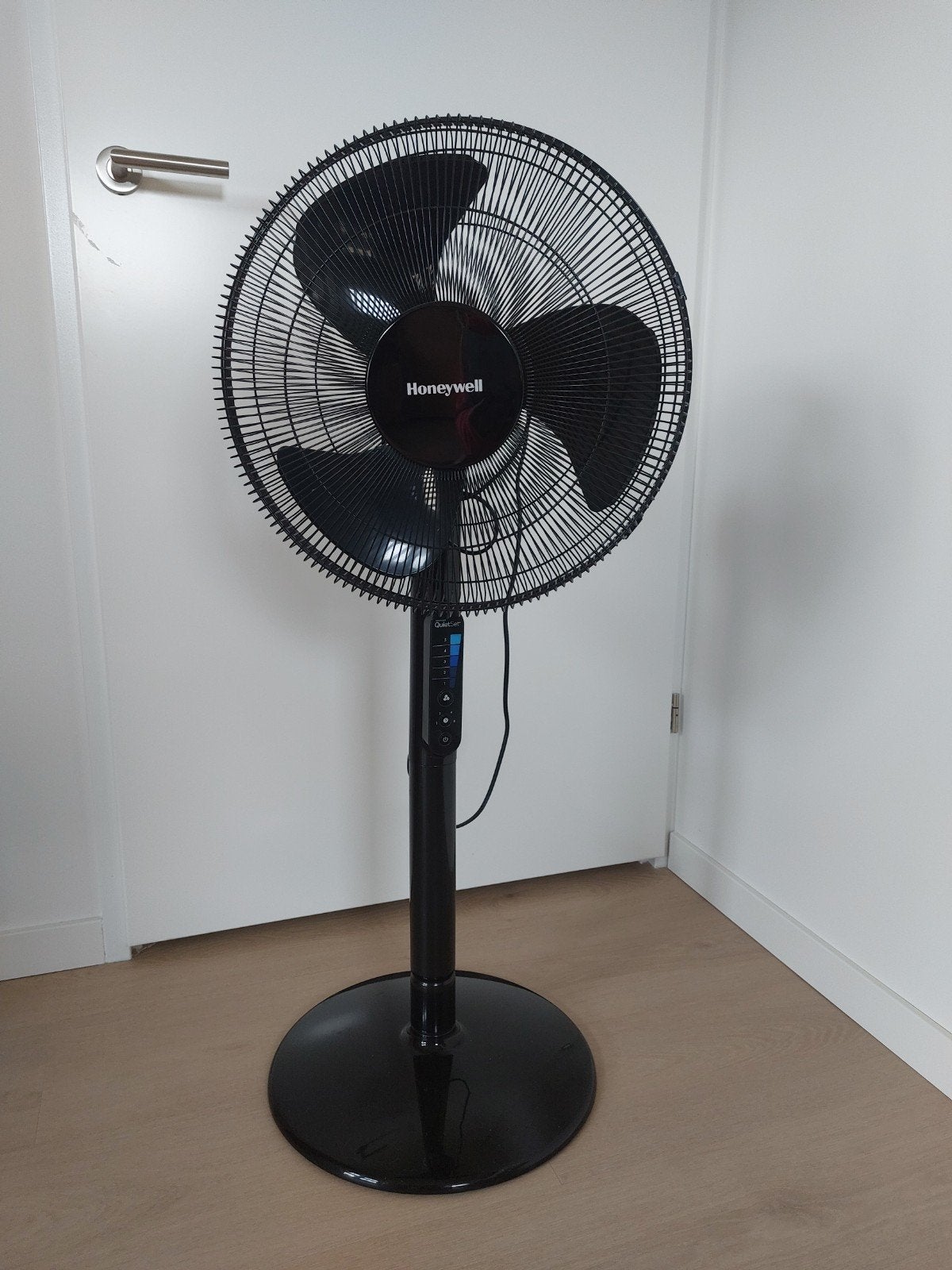 Mooie ventilator. Instelbaar., Ophalen, Zo goed als nieuw