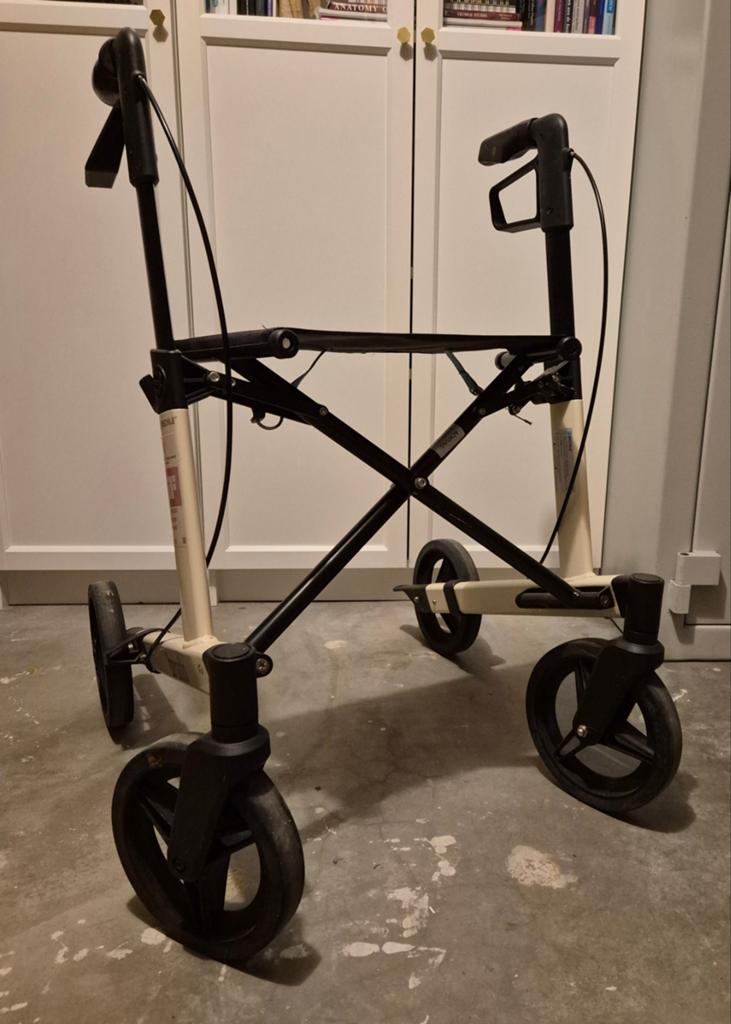 Brado rollator maat S Wit -zwart, Ophalen, Gebruikt