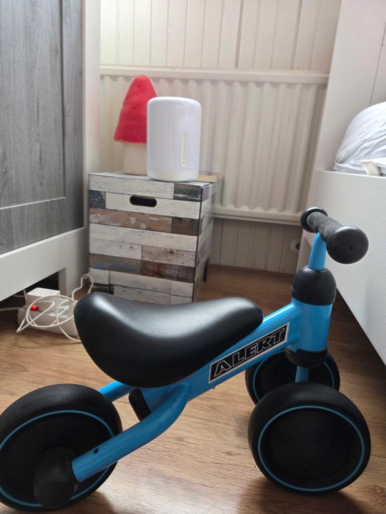 Blauwe Alert Loopfiets voor Peuters, Kinderen en Baby's, Speelgoed | Buiten | Voertuigen en Loopfietsen, Zo goed als nieuw, Loopfiets