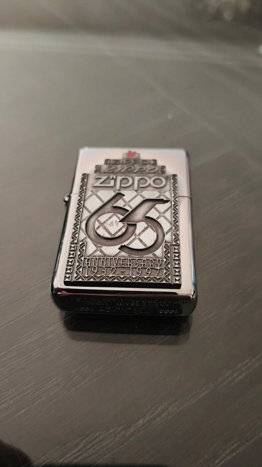Zippo 65th Anniversary aansteker 1932-1997, Ophalen of Verzenden, Zo goed als nieuw, Aansteker