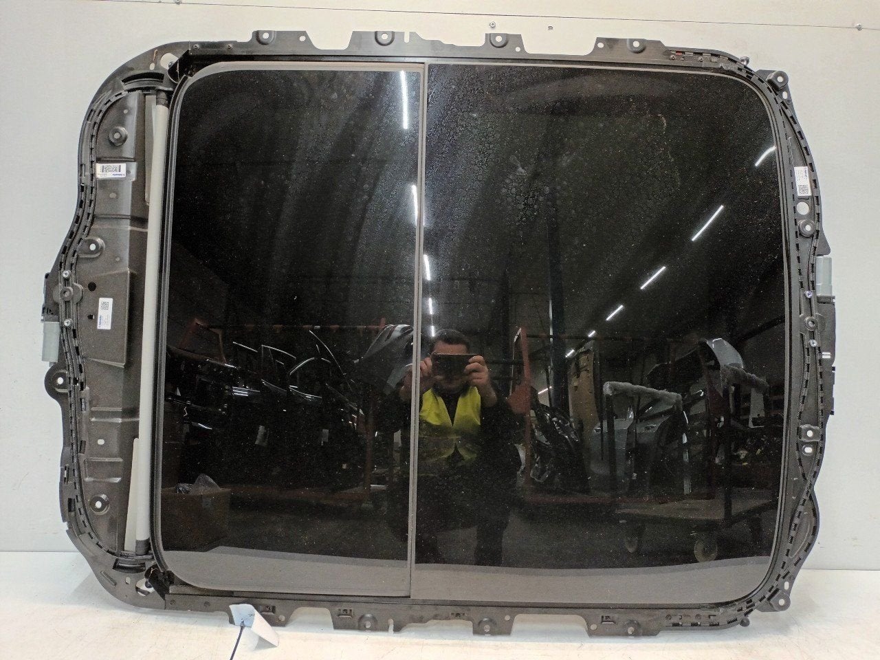 Dak Skoda Enyaq, Onderdelen@venauto.nl, Van der Ven Autorecycling B.V., Gebruikt, Ettenseweg 76, 4706 PB Roosendaal, The Netherlands