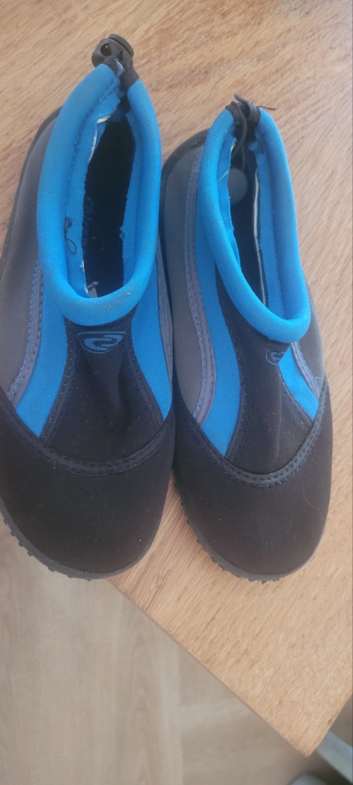 Waterschoenen maat 32, Ophalen of Verzenden, Zo goed als nieuw, Jongen of Meisje, Zwemschoenen