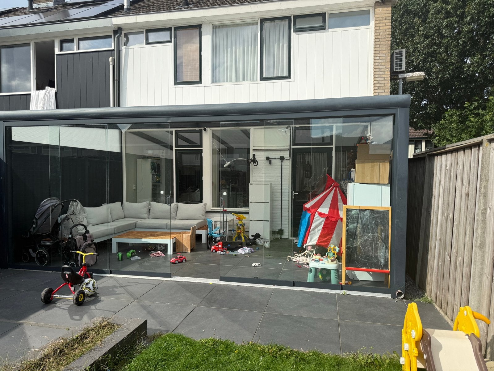 Moderne Veranda met Glazen Schuifwanden, Ophalen, Zo goed als nieuw, Veranda