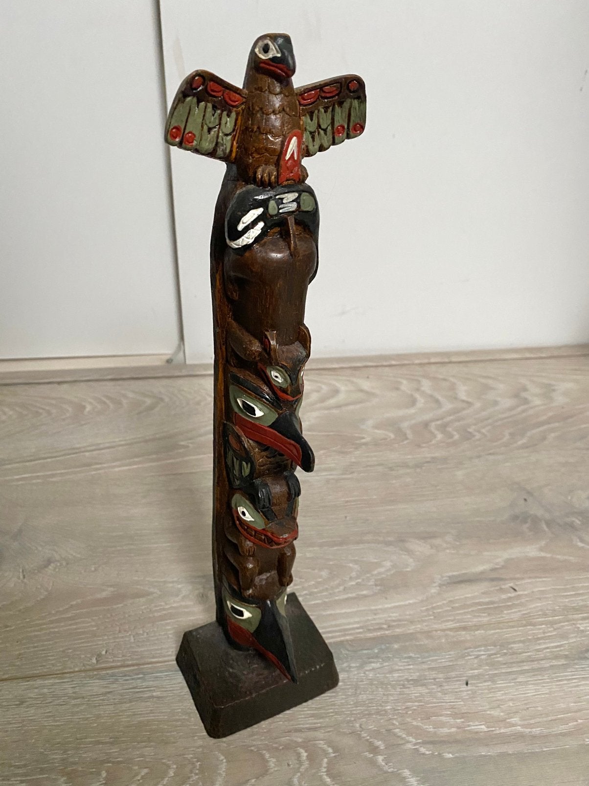 Totem paal/beeldje totem, resin, Boma, Canada, Ophalen