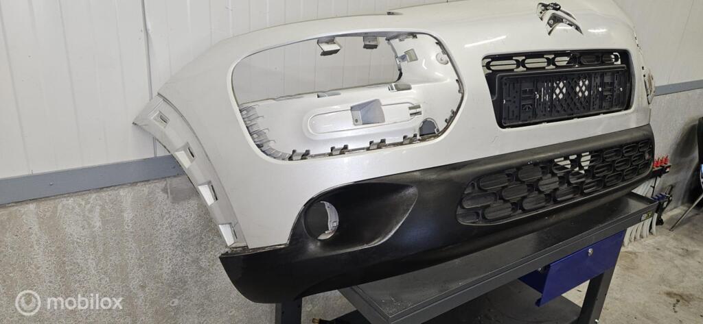 Voorbumper Citroen Cactus C4- 03825, Gebruikt, Voor, Ophalen of Verzenden, Bumper