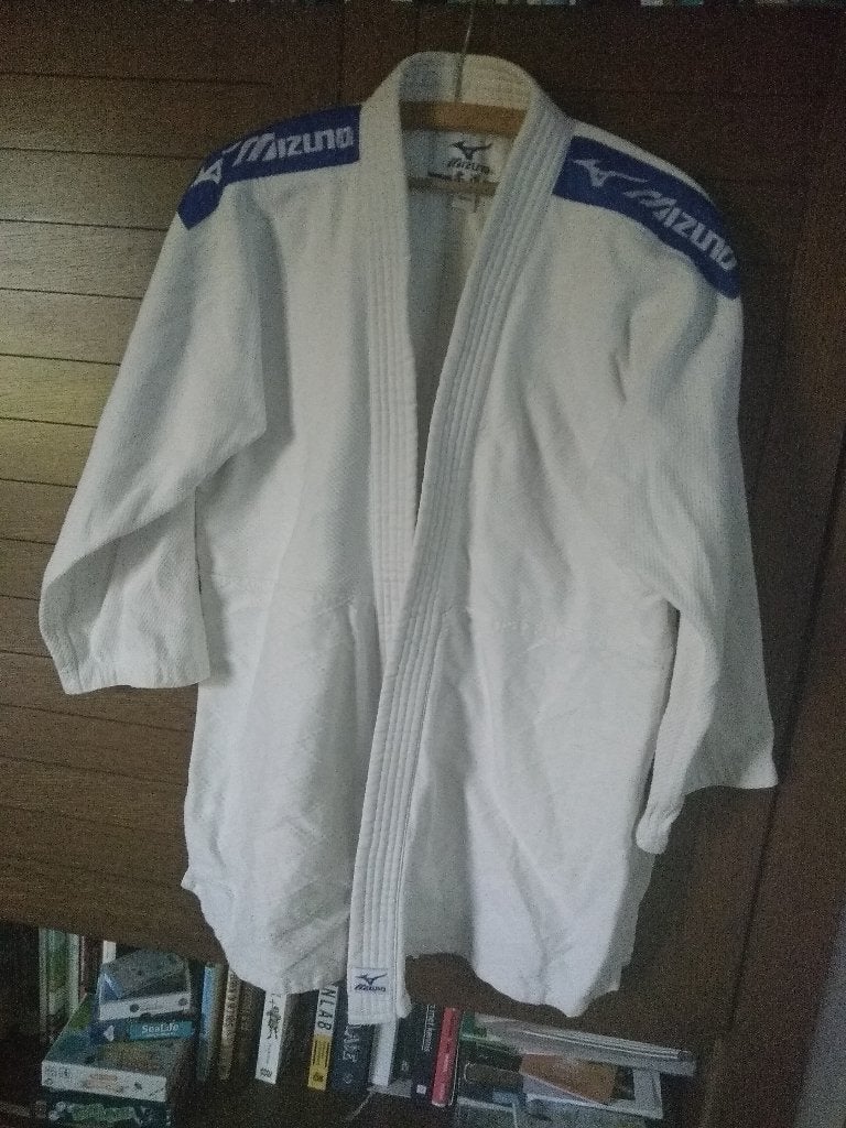 Aikido/ Judo pak MIZUNO volwassene 180cm, Maat XL, Vechtsportpak, Ophalen of Verzenden, Zo goed als nieuw