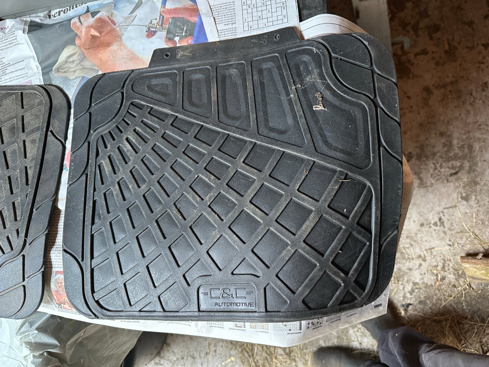 2 rubberen automatten 45x35 cm, Ophalen of Verzenden, Zo goed als nieuw