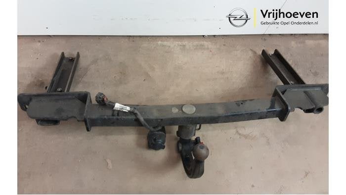 Trekhaak van een Opel Astra (Astra J 10-), Auto-onderdelen, Gebruikt, -, -, Opel