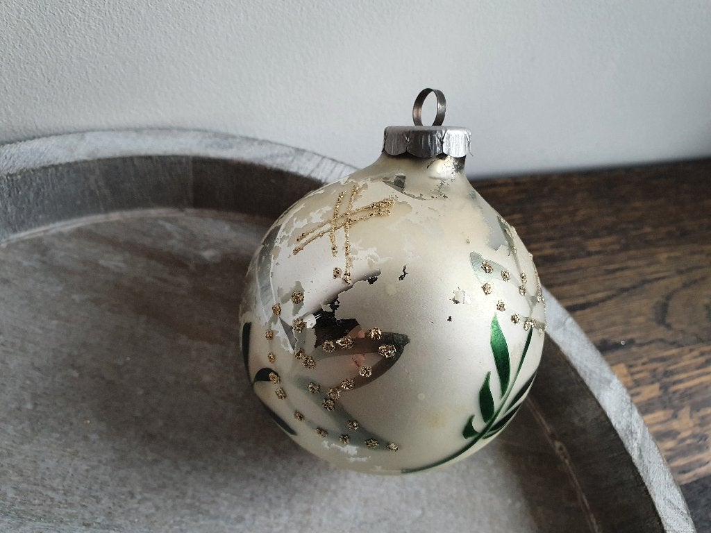 Vintage kerstbal zilver met groene tak 154, *, Gebruikt, *, Ophalen of Verzenden