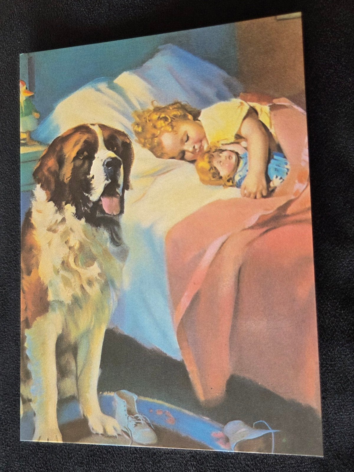 Kindje slaapt met Sint Bernard hond, Verzenden, 1980 tot heden, Ongelopen, Kinderen