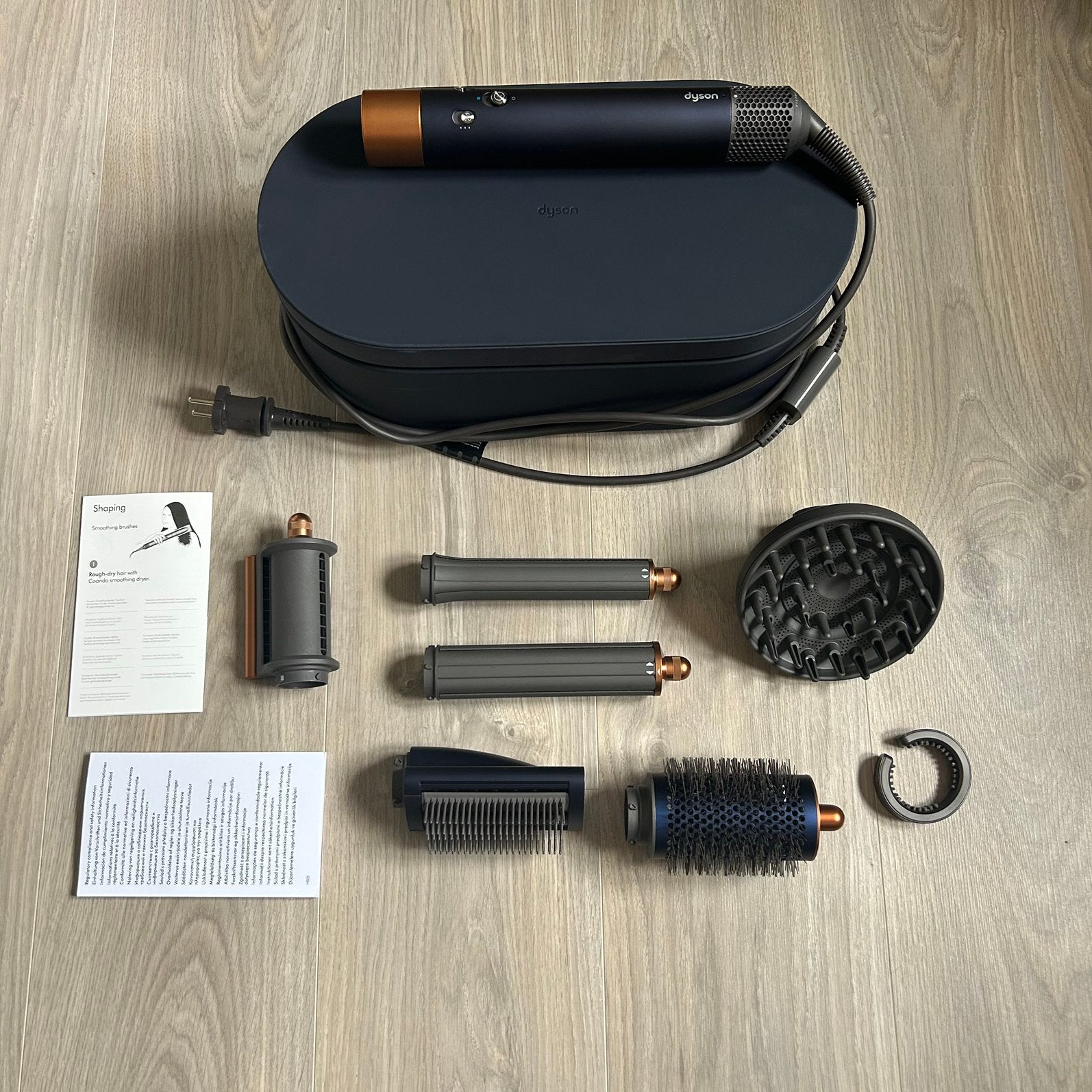 Dyson Airwrap Complete Long Volumise, Ophalen of Verzenden, Zo goed als nieuw, Föhn of Haardroger