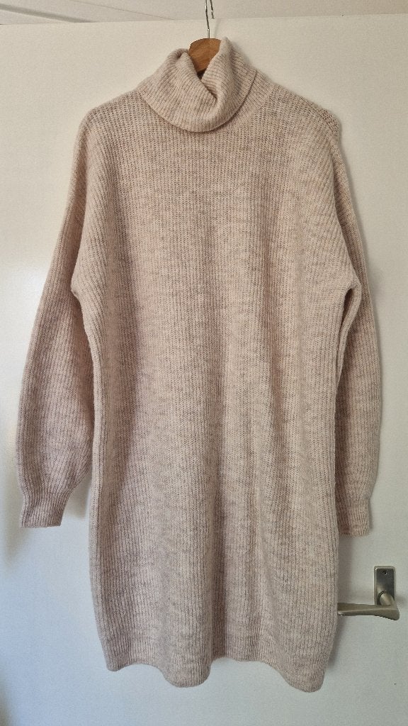 Sweater dress, Kleding | Dames, Maat 38/40 (M), Beige, Ophalen of Verzenden, Zo goed als nieuw