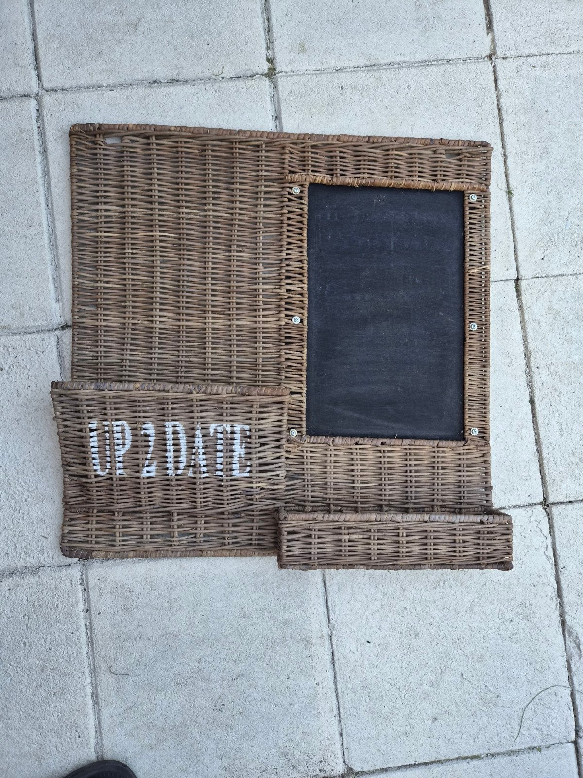 Rotan wandrek Riviera Maison stijl met krijtbord, Huis en Inrichting, Woonaccessoires | Overige, Ophalen, Gebruikt, Landelijk