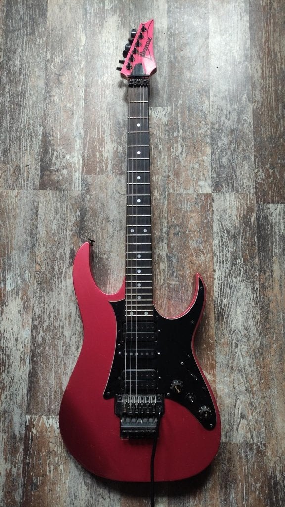 Metallic Fuchsia Ibanez rg550 HSH uit de vroege 90s, Ophalen, Gebruikt, Solid body, Ibanez