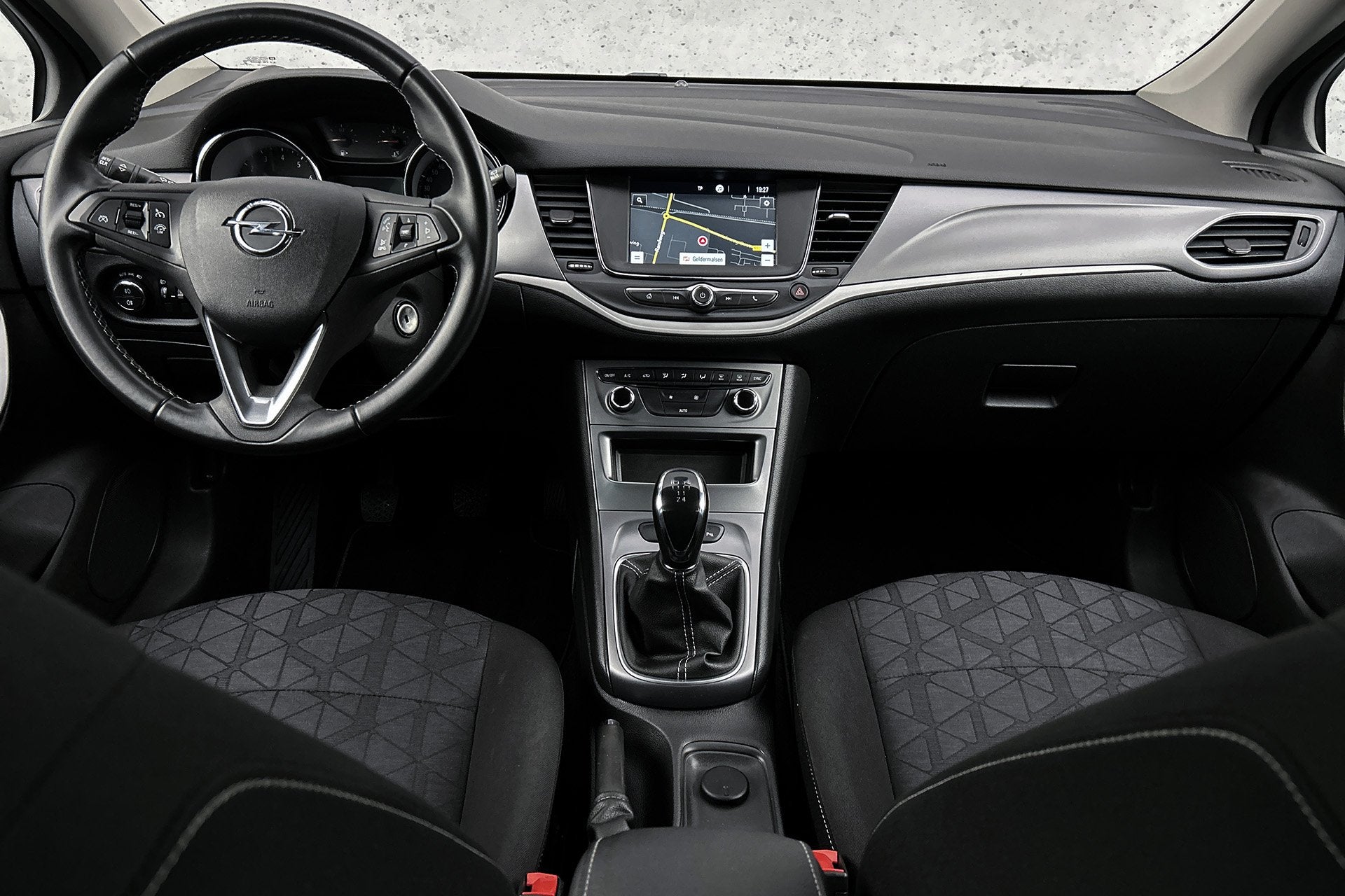 Opel Astra 1.0 Turbo 120 Jaar Edition | Cruise control | Nav, Auto's, Opel, Stof, Gebruikt, Met garantie (alle), 610 kg