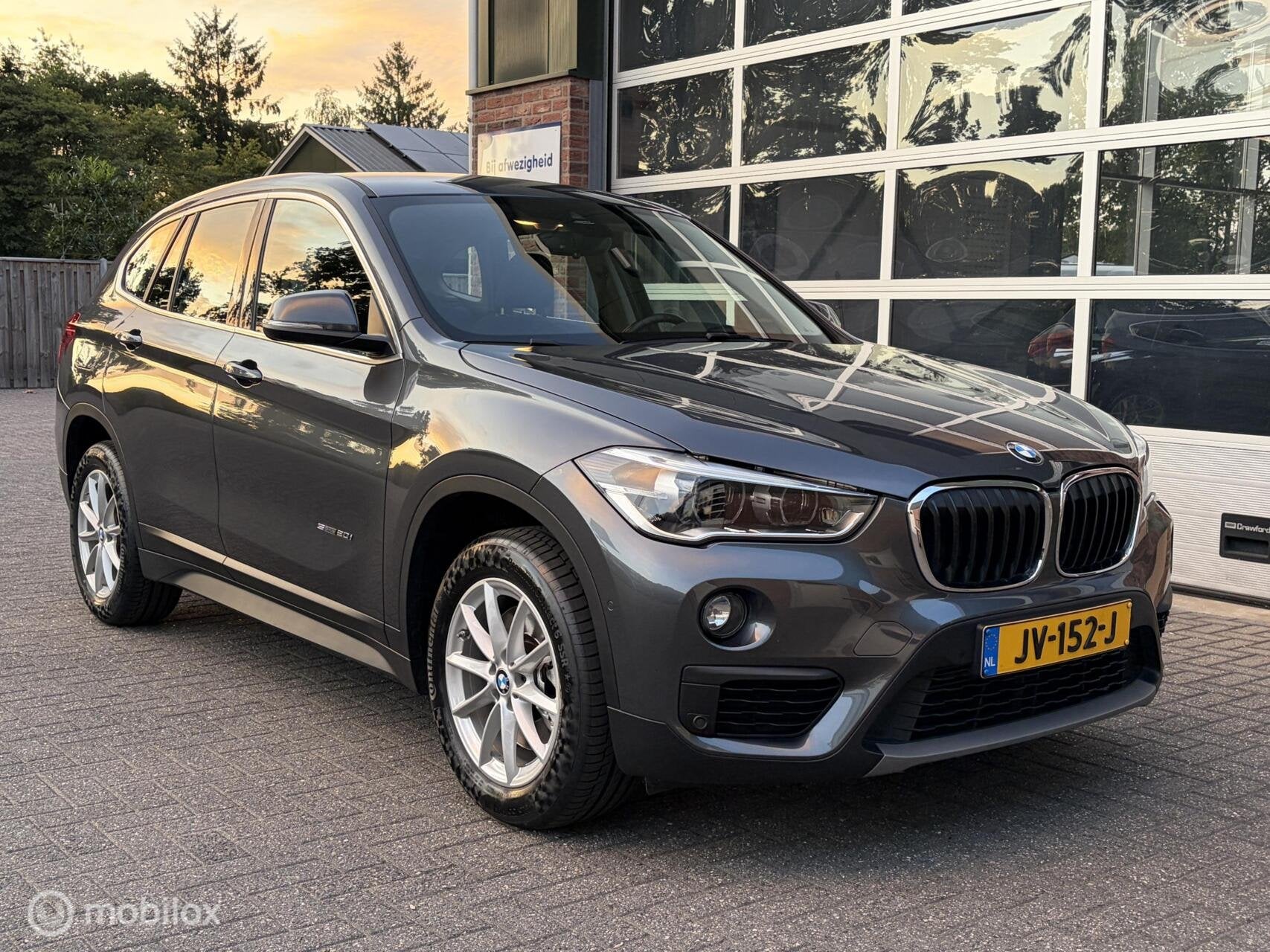 BMW X1 sDrive20i Centennial High Executive|Afneembare Trekha, Auto's, 1998 cc, Euro 6, Bedrijf, SUV of Terreinwagen