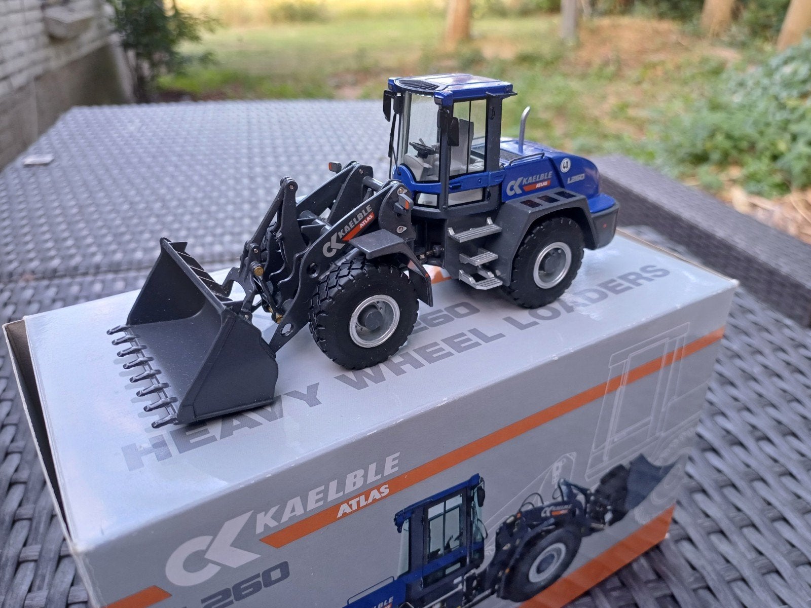 NZG Atlas Kealble L260 shovel, Ophalen of Verzenden, Zo goed als nieuw, Overige merken