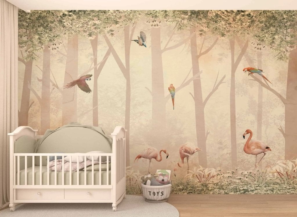 Behang babykamer – flamingo's en papegaaien in mistig bos