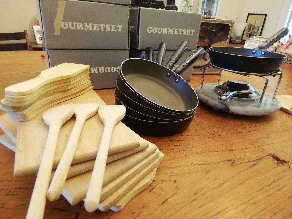 6 gourmetstellen met spiritus brander, Witgoed en Apparatuur, Gourmetstellen, Ophalen, 4 t/m 7 personen