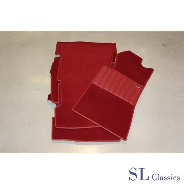 Tapijt set 18-delig Rood Mercedes-Benz SL, W107 - R107, Auto-onderdelen, -, Nieuw, Ophalen of Verzenden, -