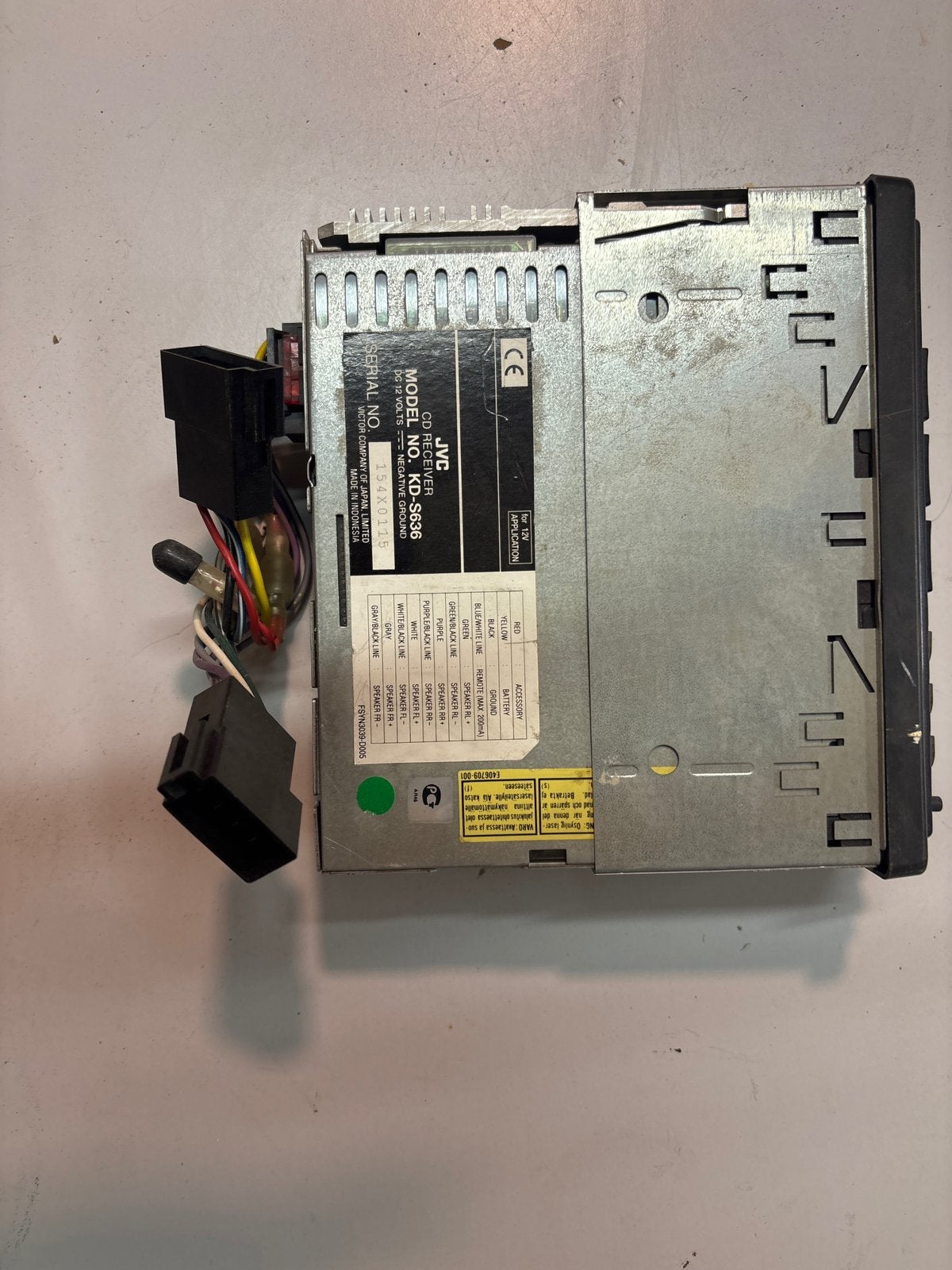 JVC KD-S636 Autoradio CD Receiver (12V) Inclusief ISO-kabels, Ophalen of Verzenden, Zo goed als nieuw