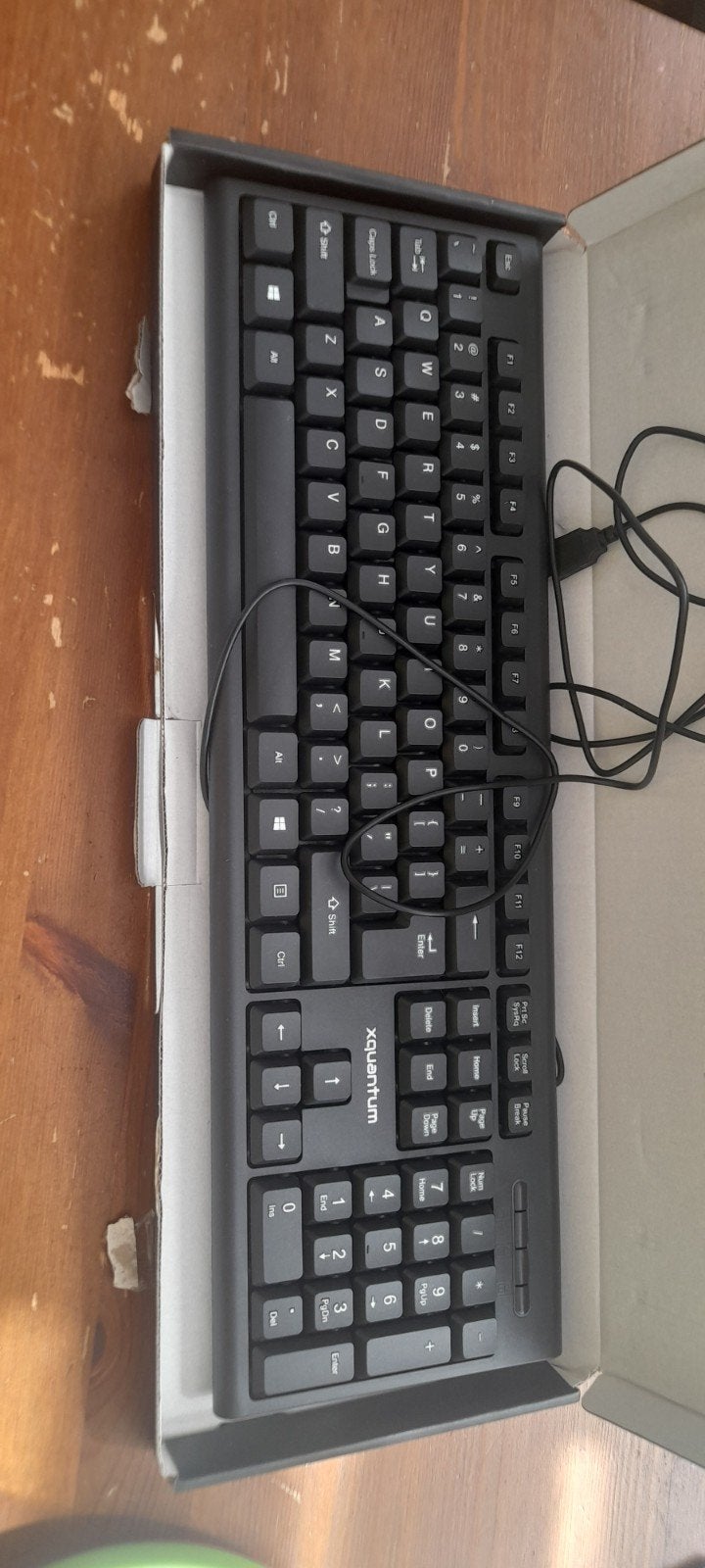 gloednieuw en ongebruikt bedraad toetsenbord, Computers en Software, Toetsenborden, Ophalen of Verzenden, Nieuw