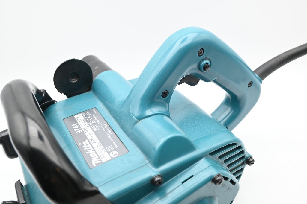 Makita 9741J Bandschuurmachine met 2 borstels + koffer, Gebruikt, Bandschuurmachine, Ophalen of Verzenden, X