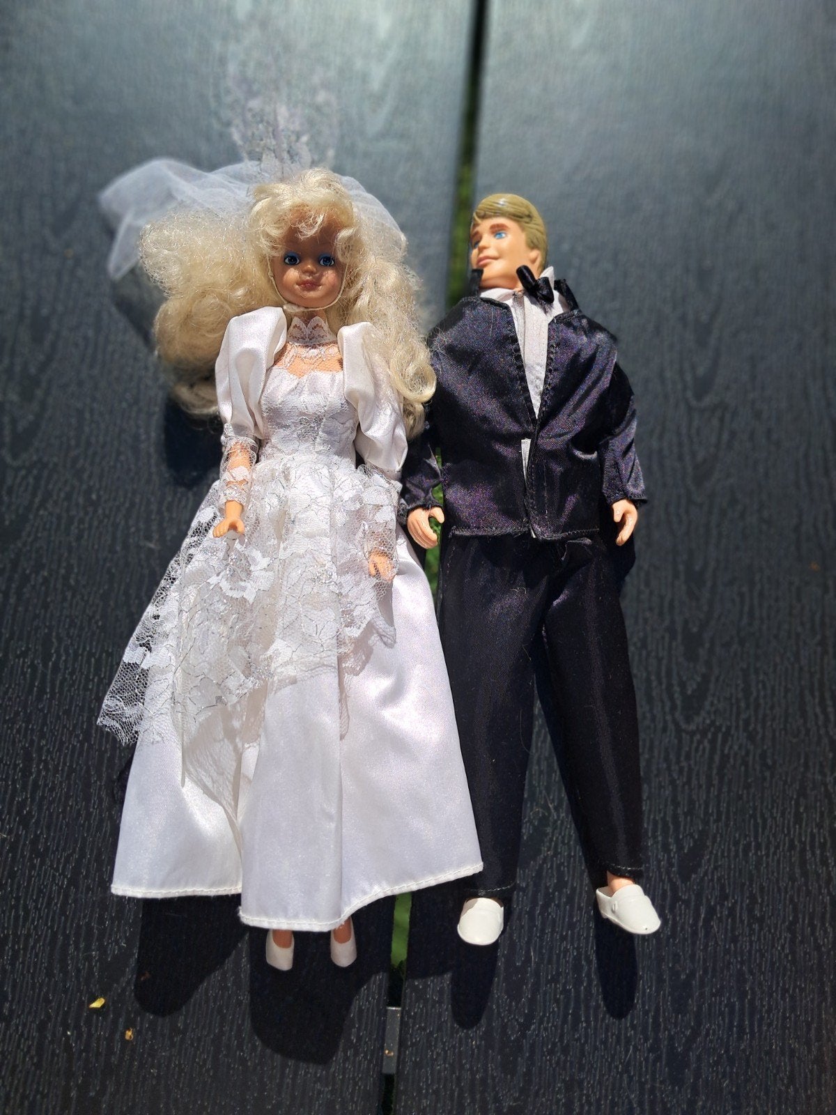 Vintage Barbie en Ken poppen met accessoires en kleding, Ophalen of Verzenden, Gebruikt, Barbie