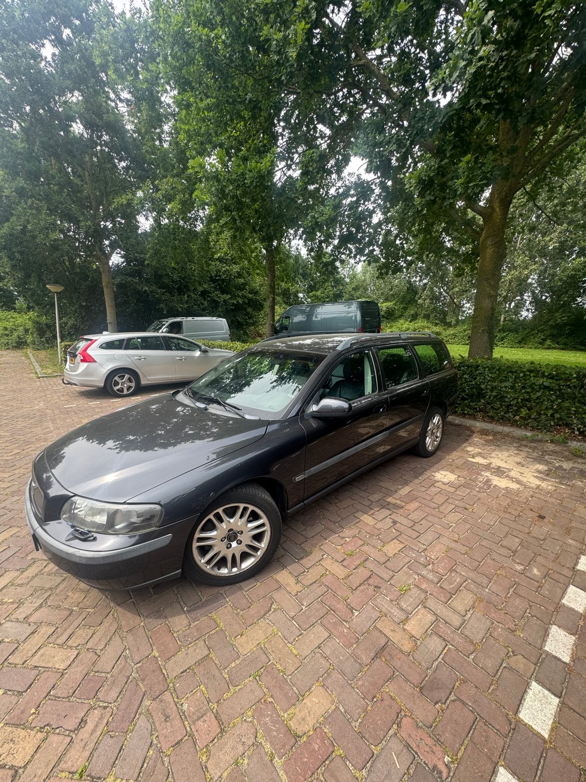 Volvo V70 2.3 T-5 automaat (250 pk) orgineel NL, 1800 kg, Zwart, 1574 kg, Stationwagon