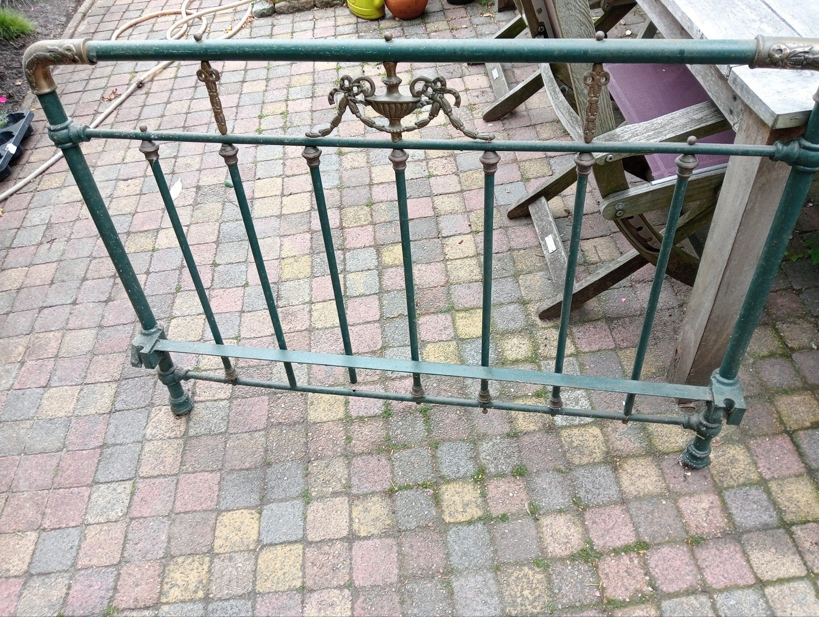 Antiek bedframe - decoratief hekwerk, Ophalen