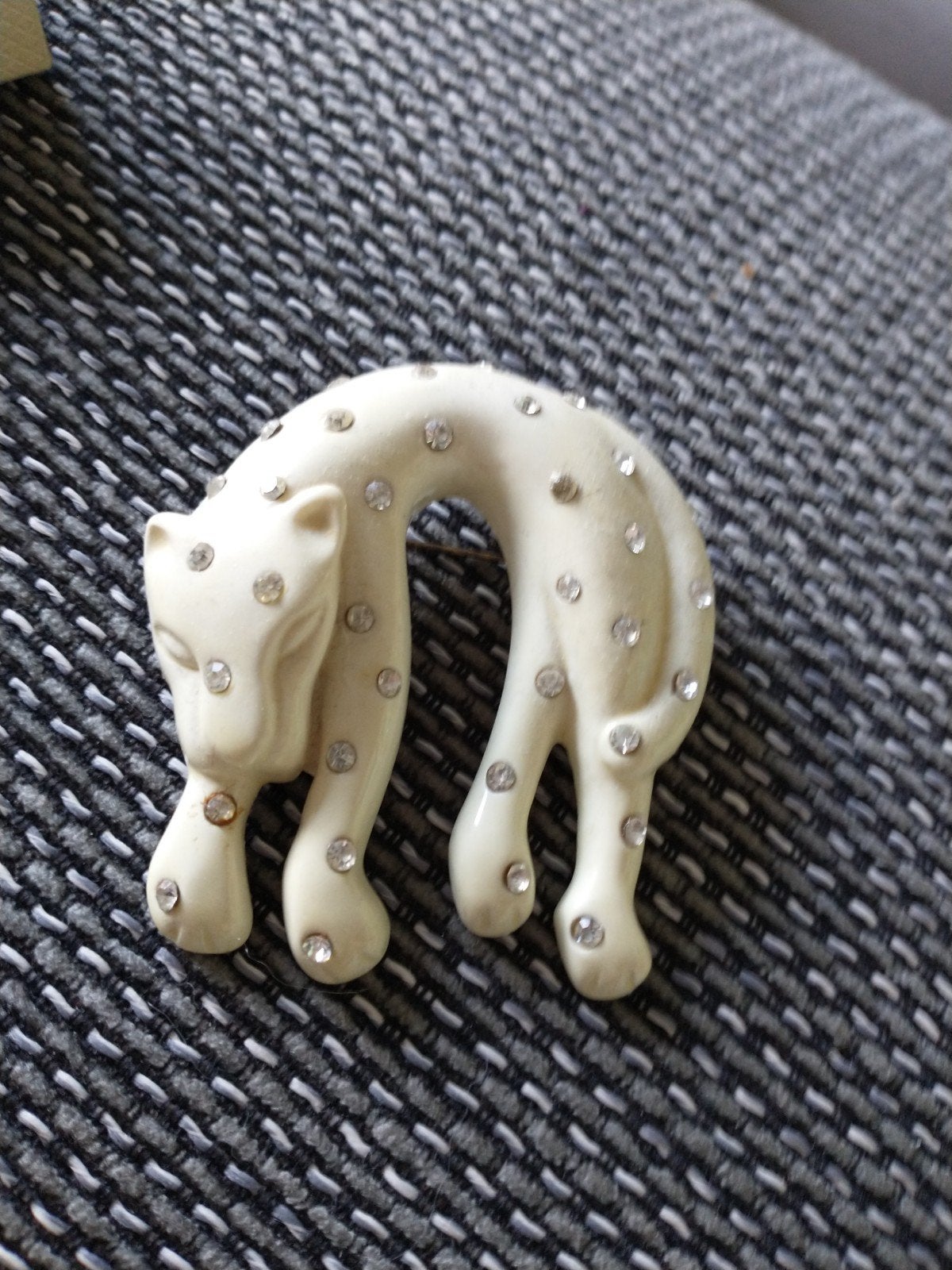 Vintage Panter Broche met Strass Steentjes, Overige materialen, 4 tot 7 cm, Gebruikt, Wit